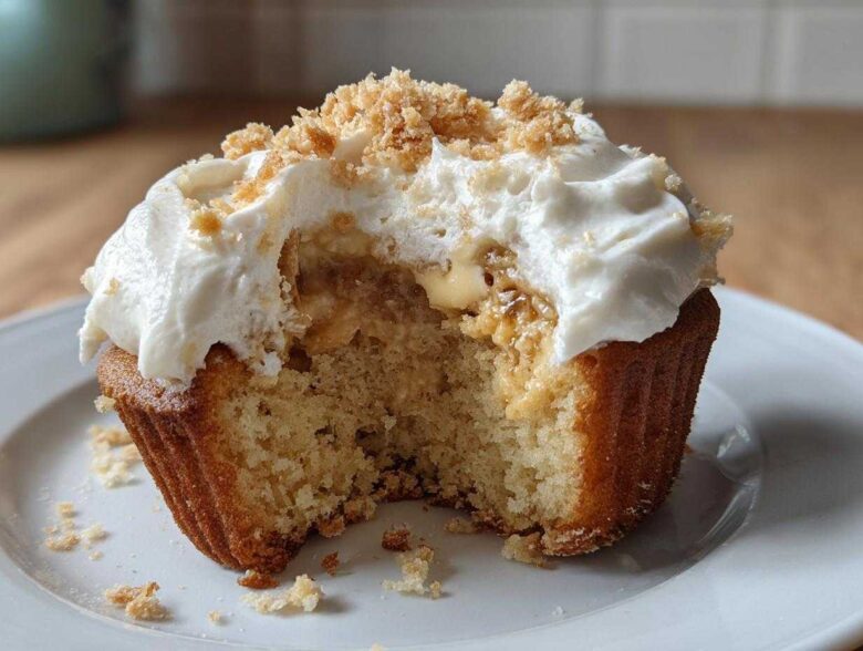 banana pudding cupcakes - Featured